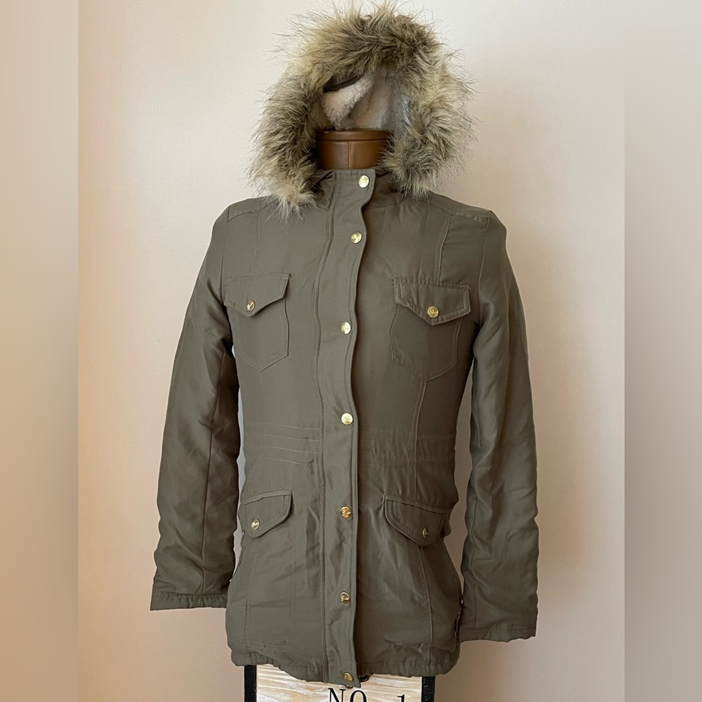 Guess Women’s Coat Sz Small Like New